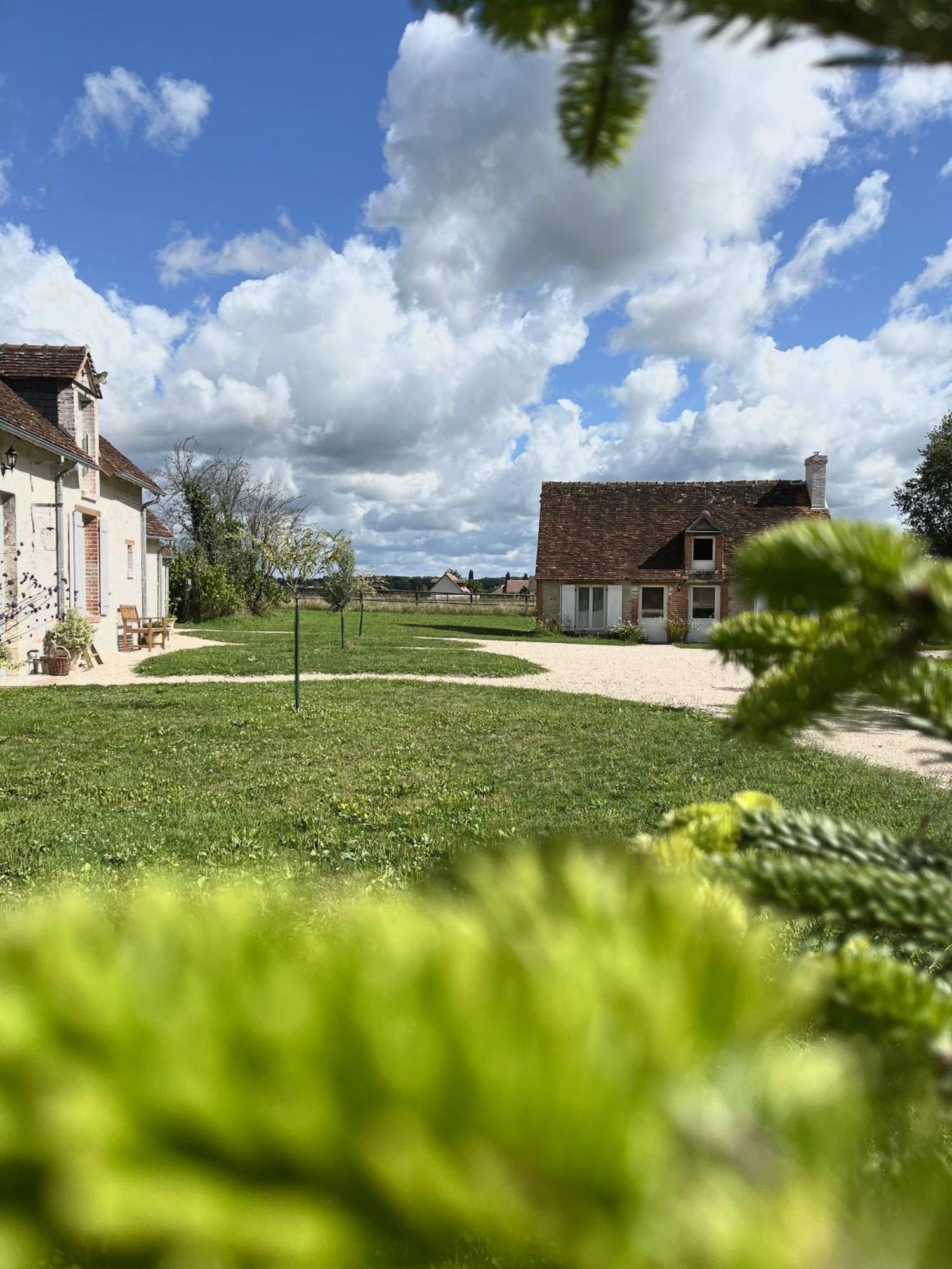 Maison Moz Fontaines-en-Sologne Exterior photo